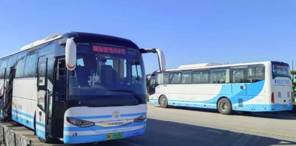 乘坐城際4號線，打卡布魯維斯、那香海、海草部落，連線貓頭山、火炬八街。